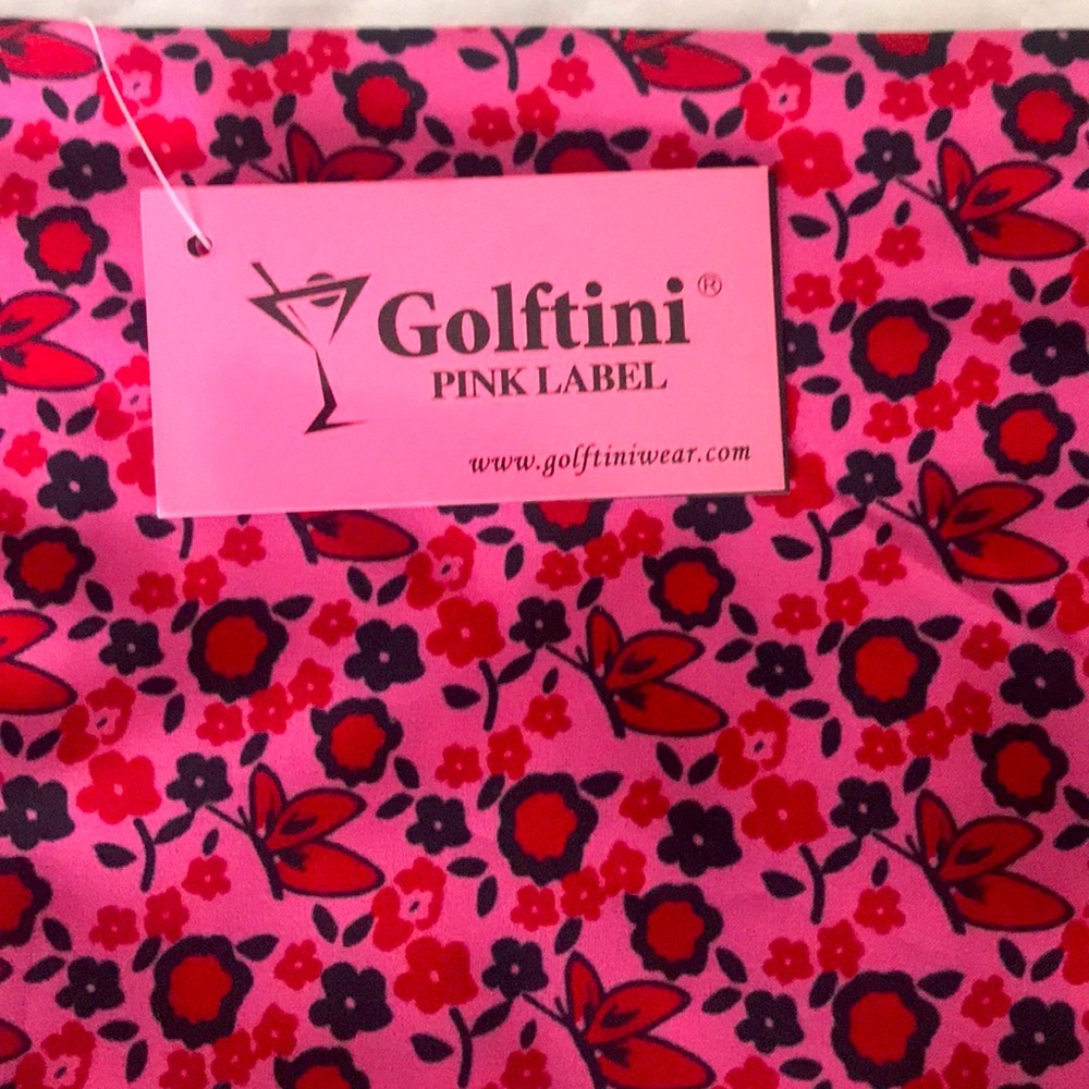 Cute skirt perfect for lunch date or court date